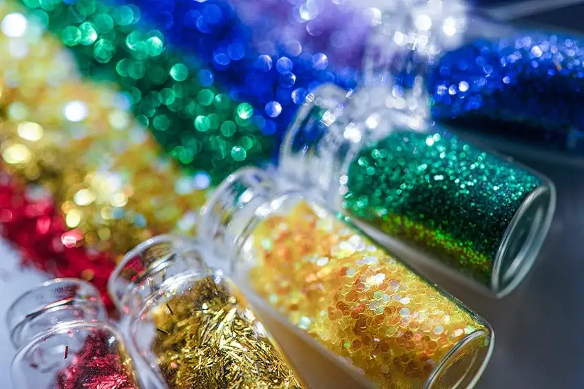 how to seal glitter on glass