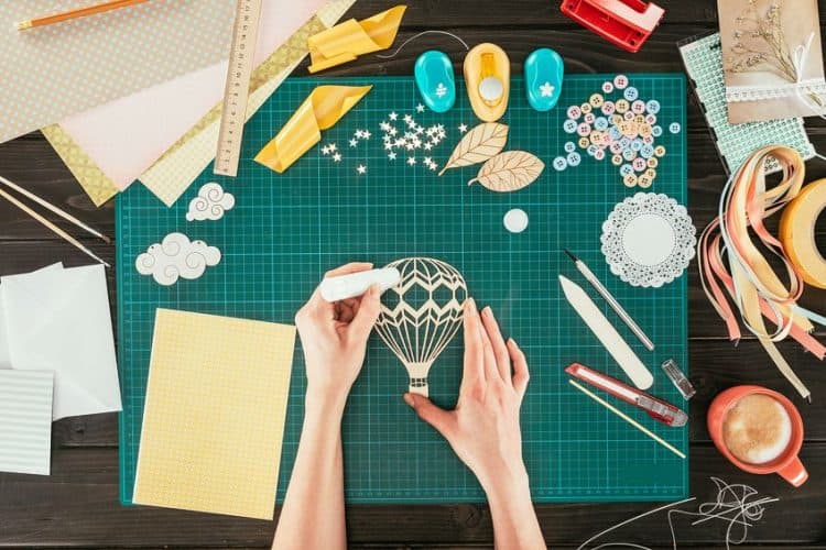 Best Glue for Paper Finding the Best Glue for Paper to Paper