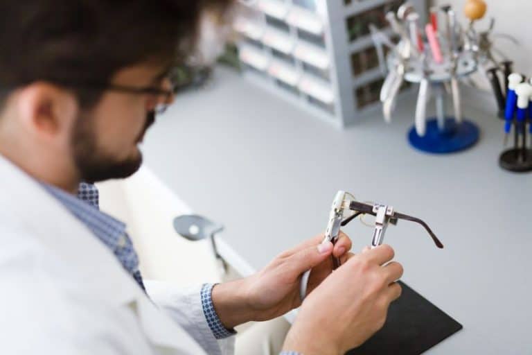 Best Glue for Plastic Eyeglass Frames Full Guide