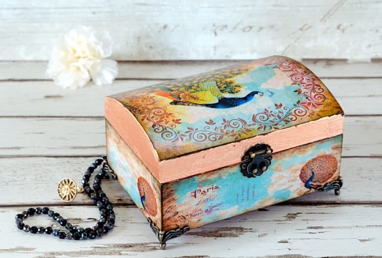 Best Decoupage Glue Adhesives for Decorating with Paper