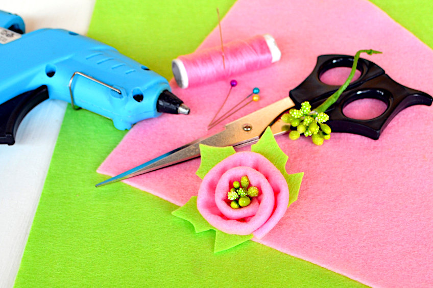 Glue Gun for Gluing Felt